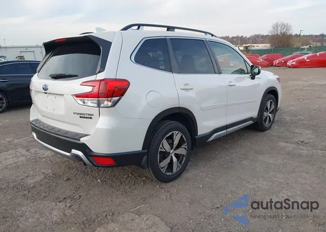 2021 Subaru Forester Touring z USA, uszkodzony, nr VIN JF2SKAXC8MH436385